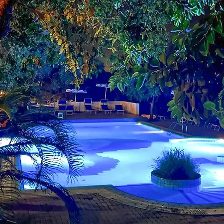 Apartment In With House Sea View *